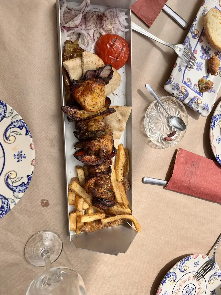 Entelamezen_Piraeus_slider_image_3