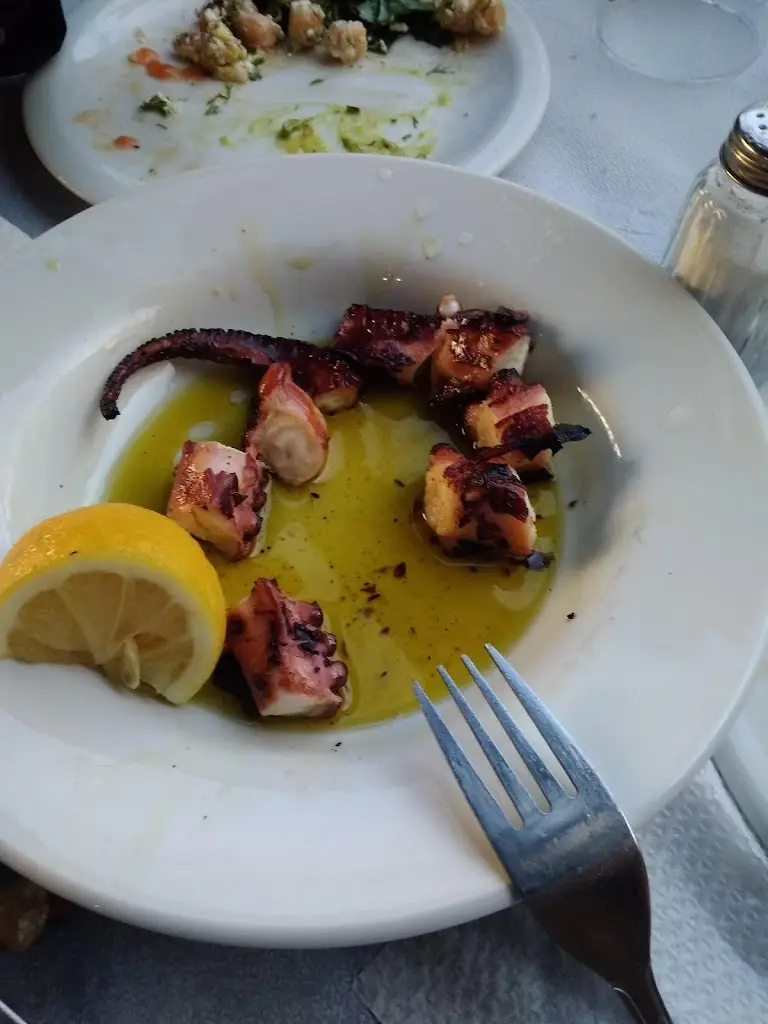 Menu_Yperokeanio_Piraeus_imagen_7