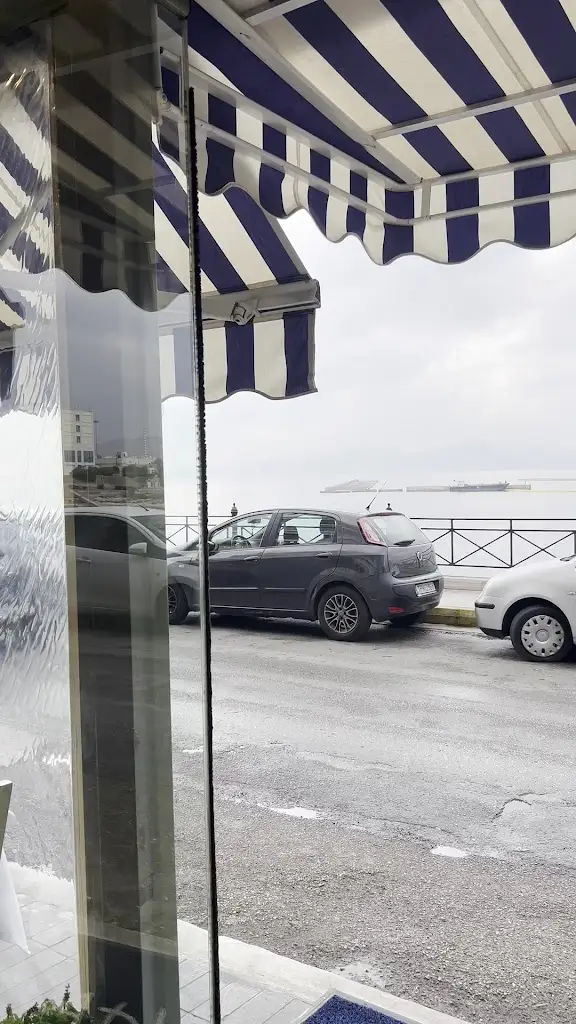 Armi Seaside Fish Restaurant_Piraeus_slider_image_2