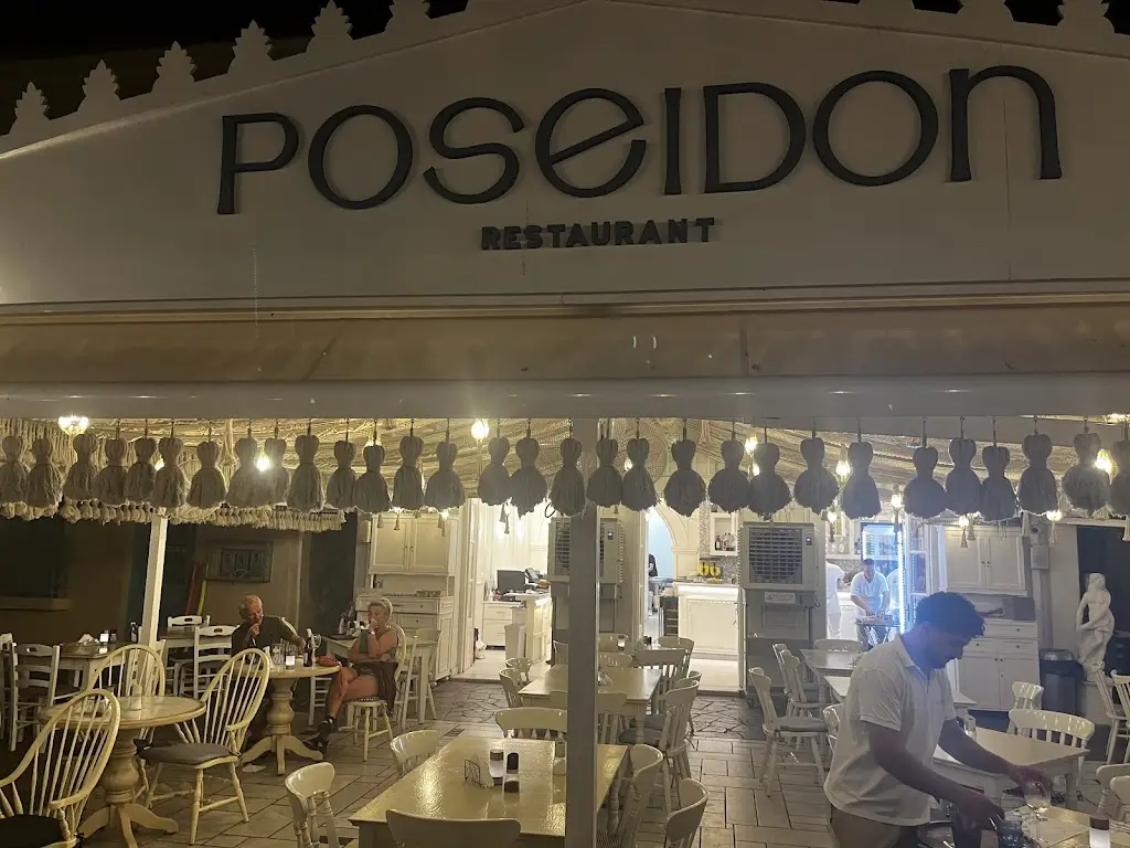 Poseidon Restaurant_Póros_slider_image_2
