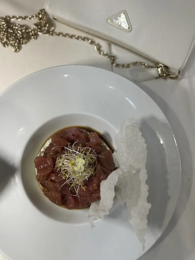 Christina Tsavari_Primasera_Póros_Bewertung