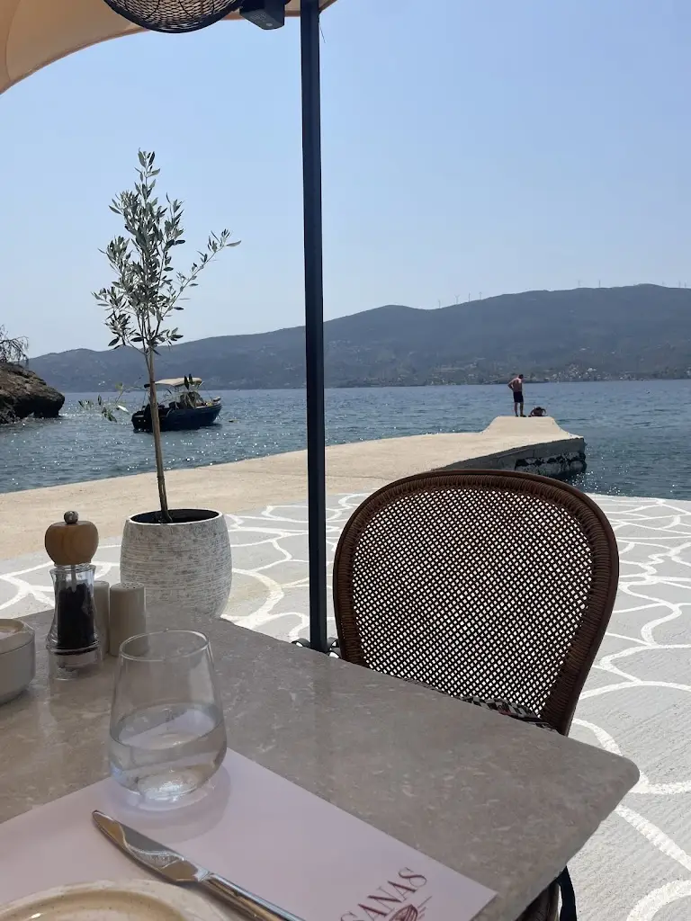 Arsanas_Póros_slider_image_1