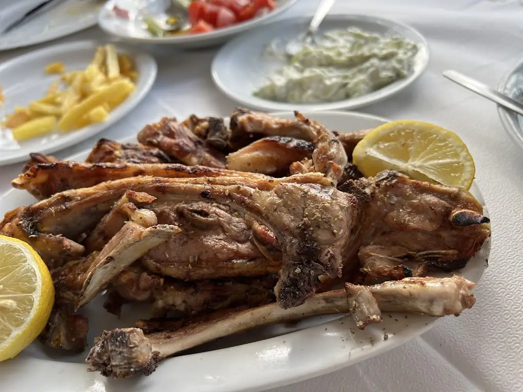 Pipinios_Stamáta_slider_image_3