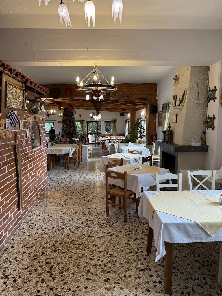 Amygdaleza_Stamáta_slider_image_3