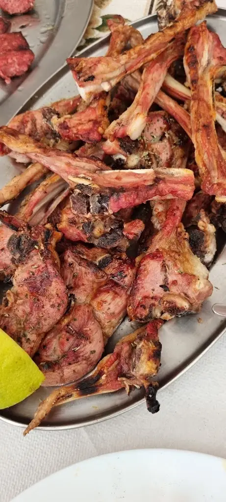 Menü_The Mouries_Stamáta_Bild_6