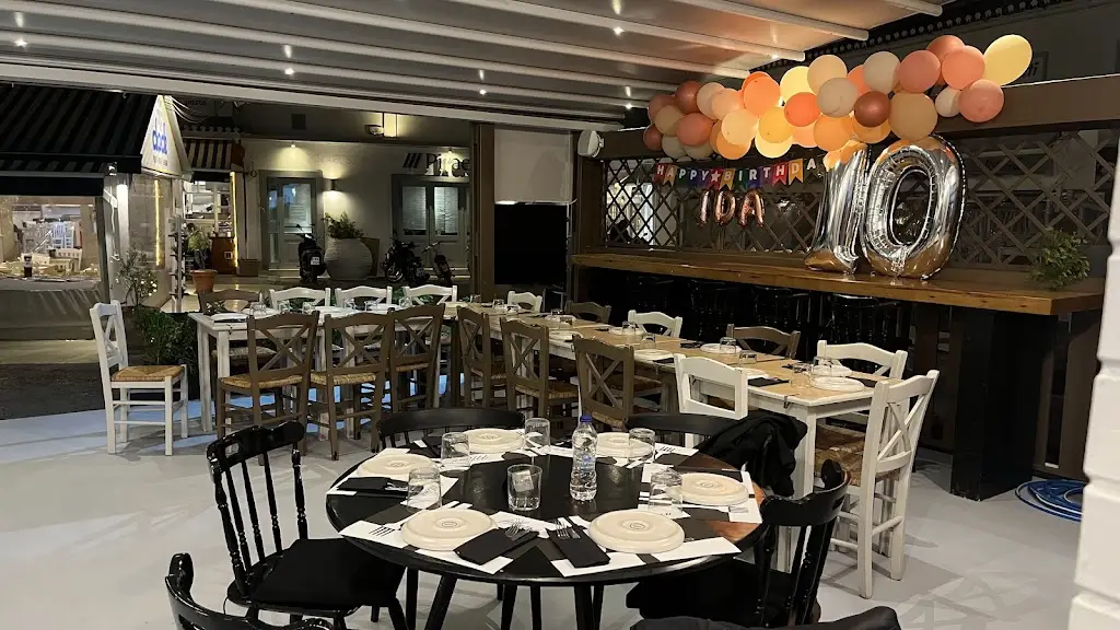 Steaky Grill House Restaurant in Spétses