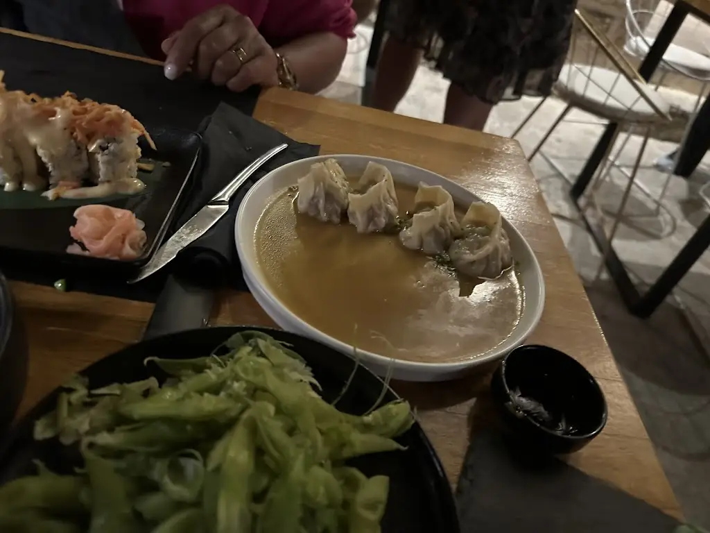 Samantha Koloniaris Kutsosmailos_Kazoku_Spétses_Bewertung