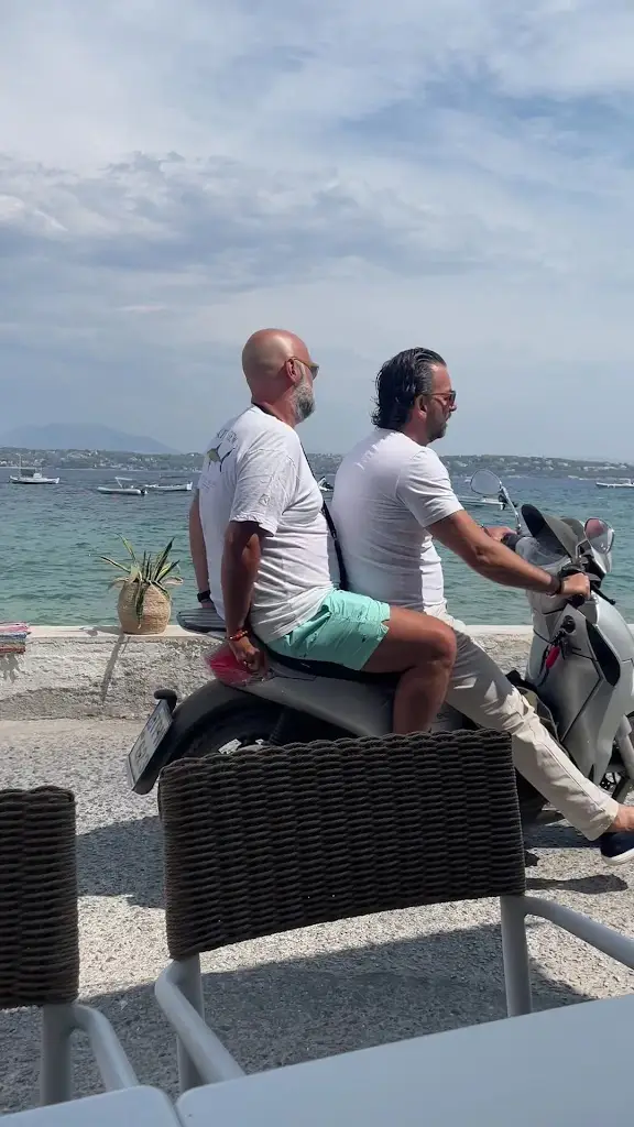 Mosquito Spetses_Spétses_slider_image_2