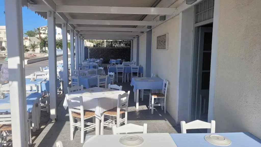 Ostria_Spétses_slider_image_1