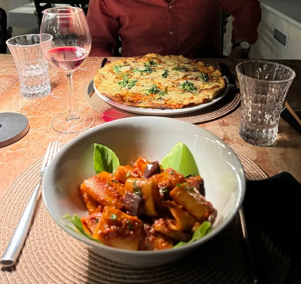 Maxime Hardy_La Scala_Spétses_Bewertung