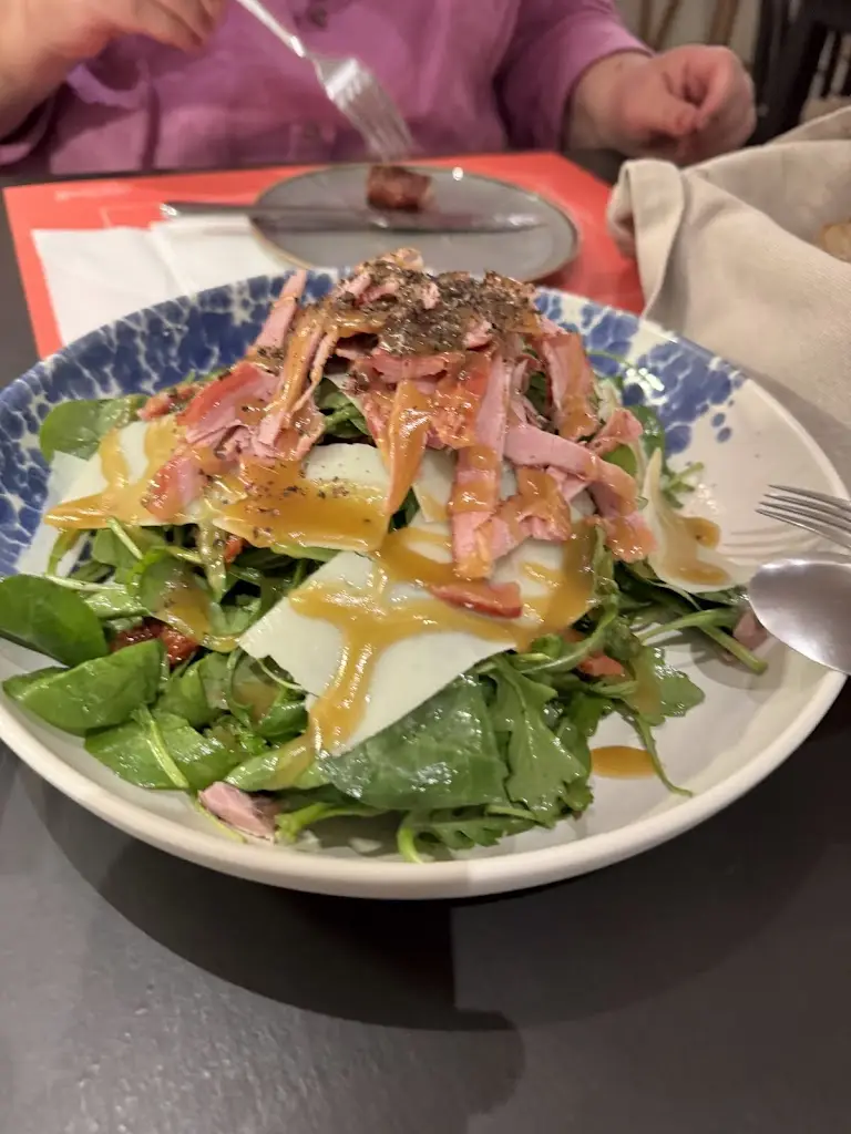 George Tsakataras_Agios_Spétses_review