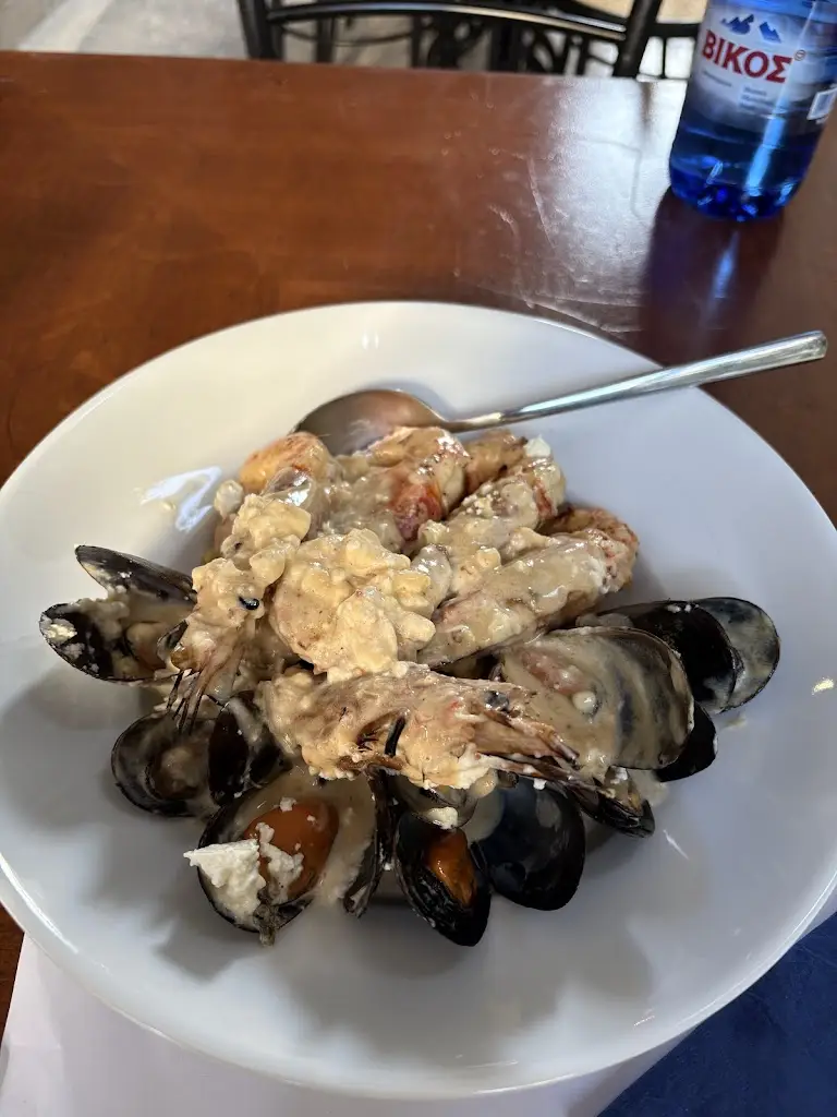 Andrei Morales_Choni Mezedopoleio Restaurant_Varybóbi_Bewertung