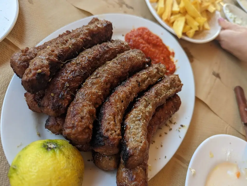 George Mujikov_Ο Μίλτος_Varnávas_avis