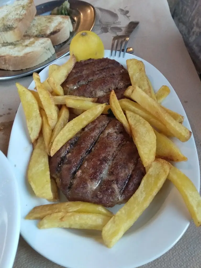 Menü_Ταβέρνα Κωνσταντίνας_Varnávas_Bild_3