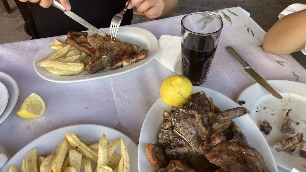 Menü_Ταβέρνα Κωνσταντίνας_Varnávas_Bild_6