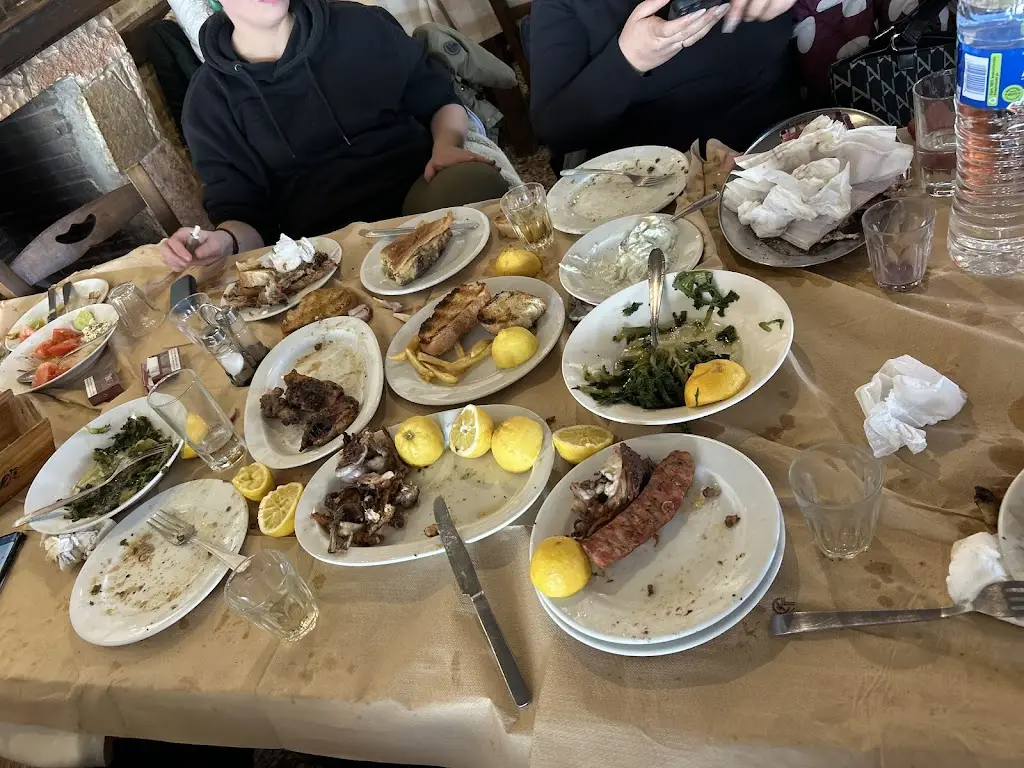 Στέφανος Πλούμης_Ταβέρνα Κωνσταντίνας_Varnávas_Bewertung