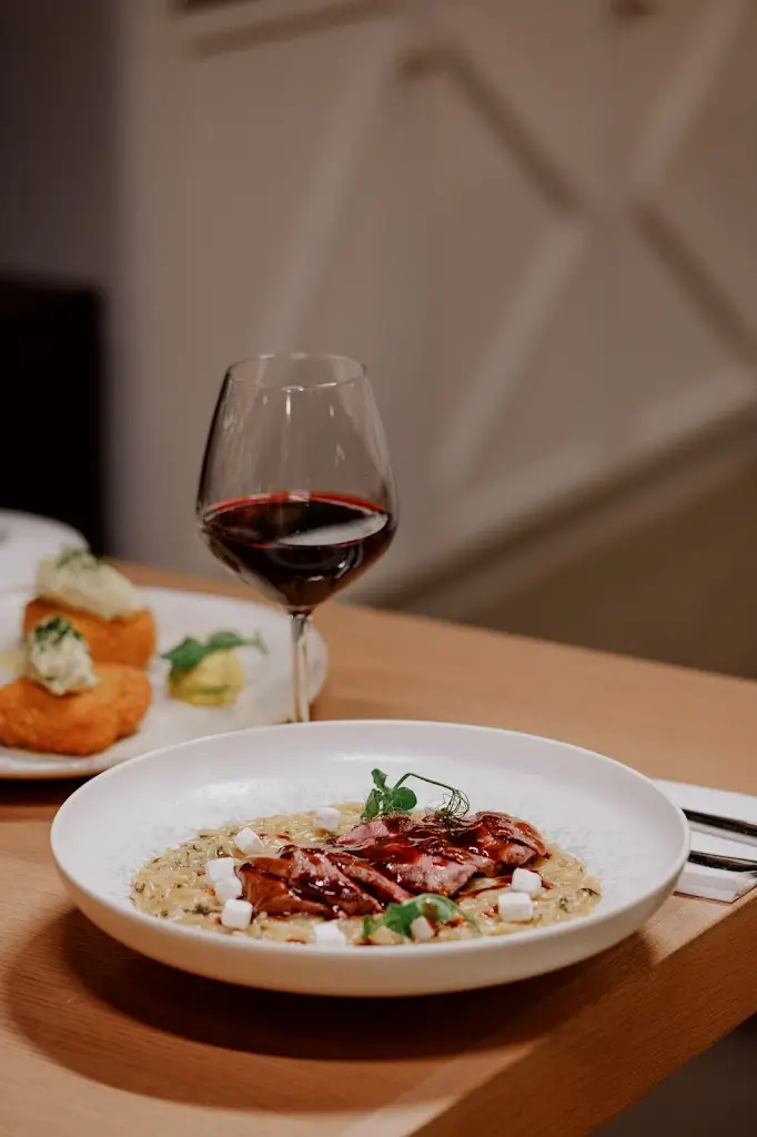 Menu_Enola Athens_Távros_image_2