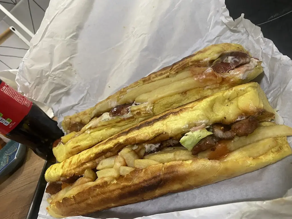 Renald Memajdini_The Coach - Street Sandwich_Távros_Bewertung