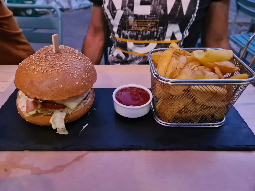 Menu_M project_Távros_imagen_3