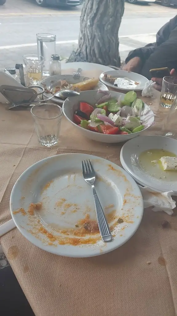 Menü_Εν Πάτραις_Távros_Bild_2