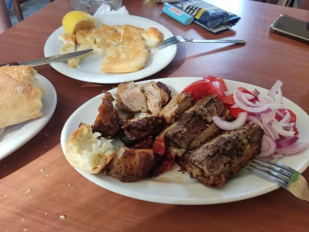 Εν Πάτραις_Távros_slider_image_2