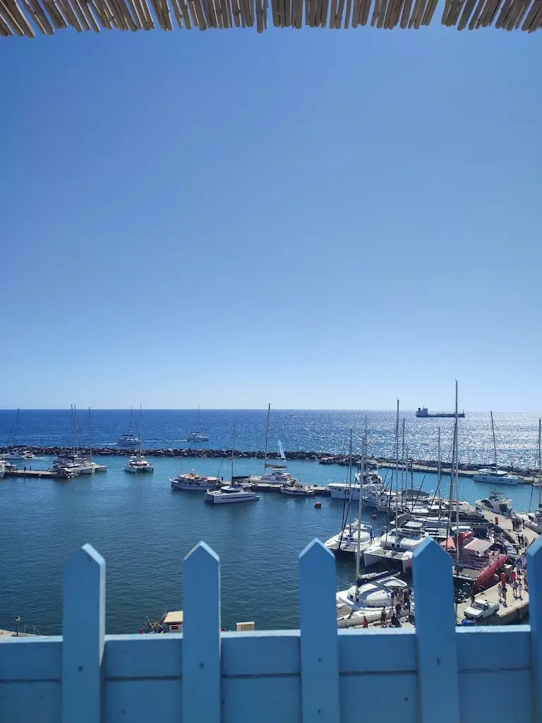 P Koukioumi_To Psaraki_Vlycháda_reseña