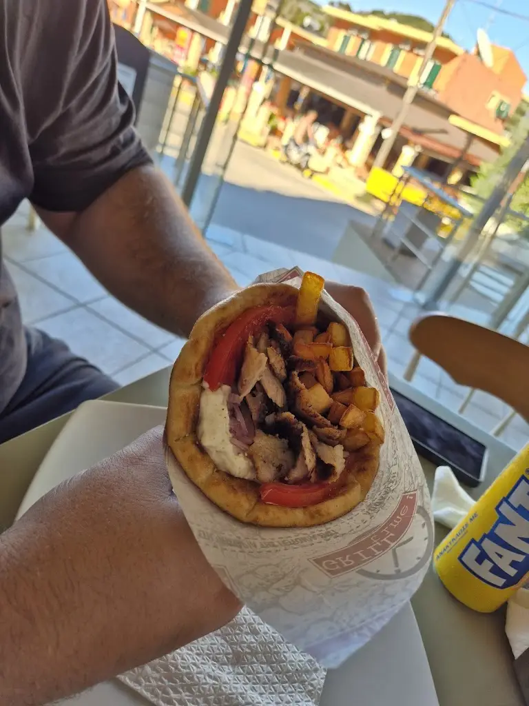 Tasty Corner_Ágios Stéfanos_slider_image_3