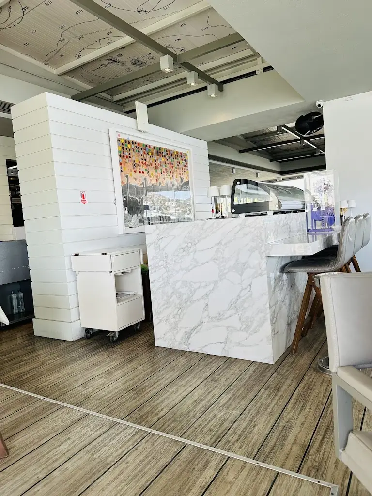 Moorings_Vouliagméni_slider_image_2