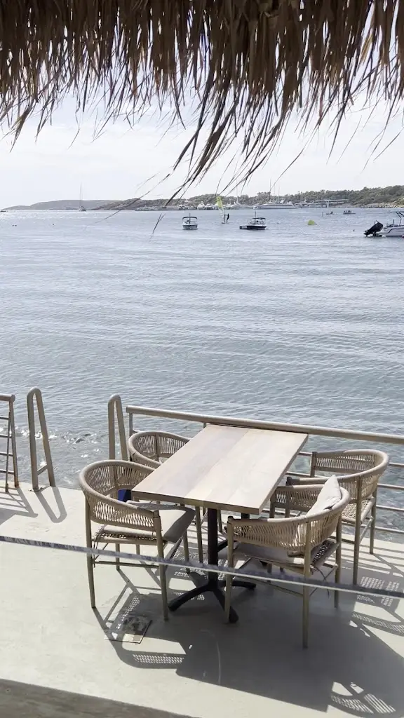 BlueFish Vouliagmeni_Vouliagméni_slider_image_3