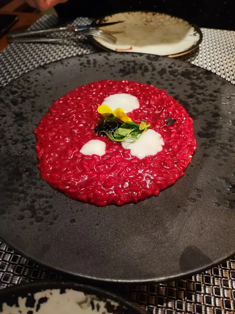 Stamatis Krokidis_Revellers' Row_Vrilissia_Bewertung