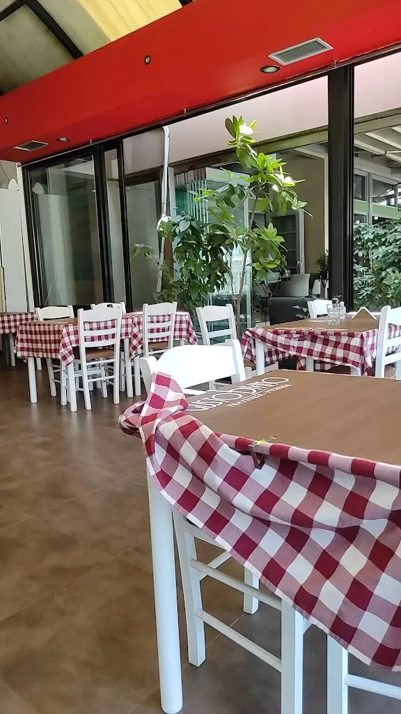 Gusto Divino | Trattoria - Pizzaria_Vrilissia_slider_image_2