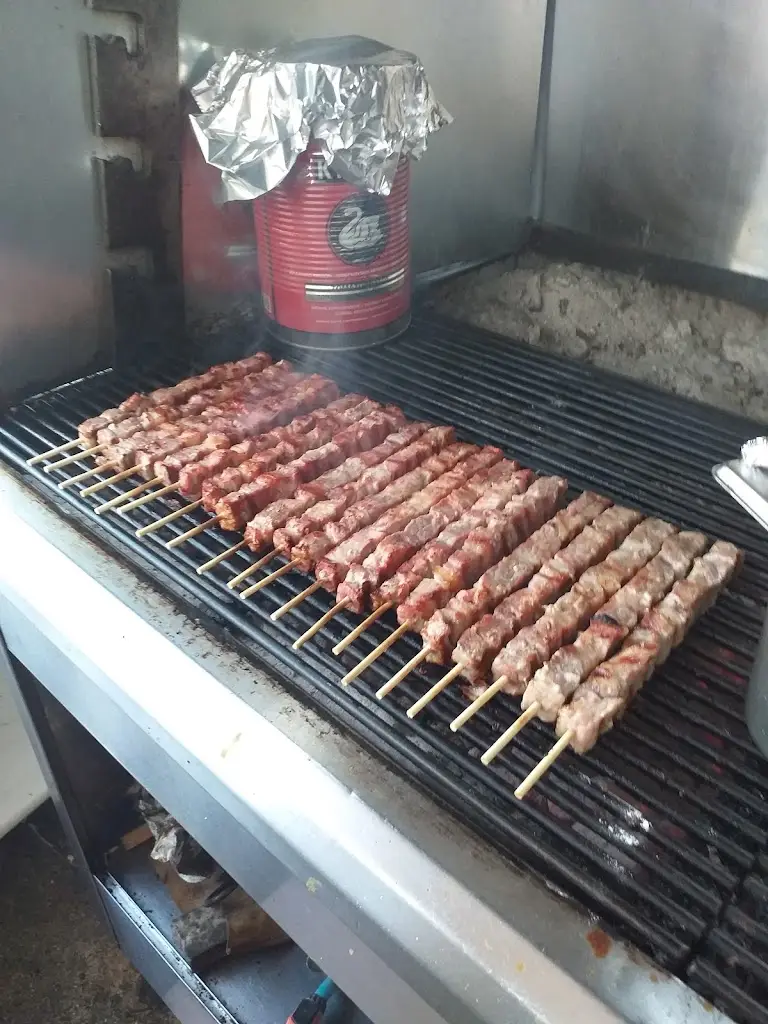 Menu_Ο Νικόλας με τη σάλτσα_Zefyri_image_3