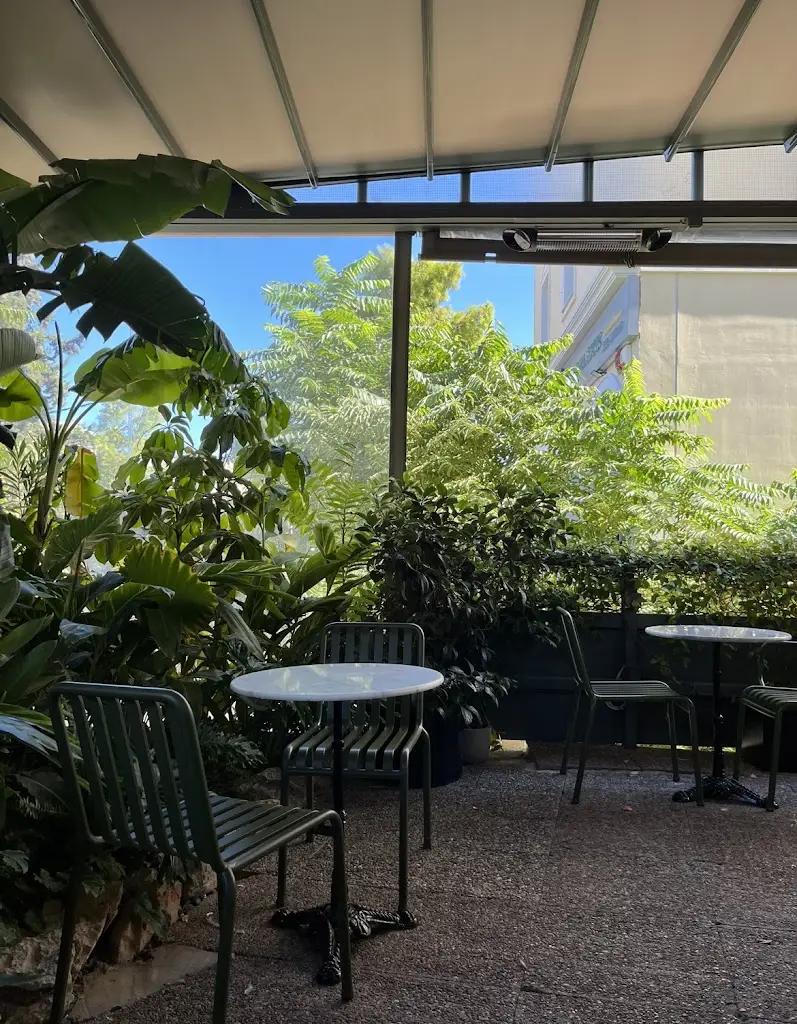 όβεν Restaurant in Voúla