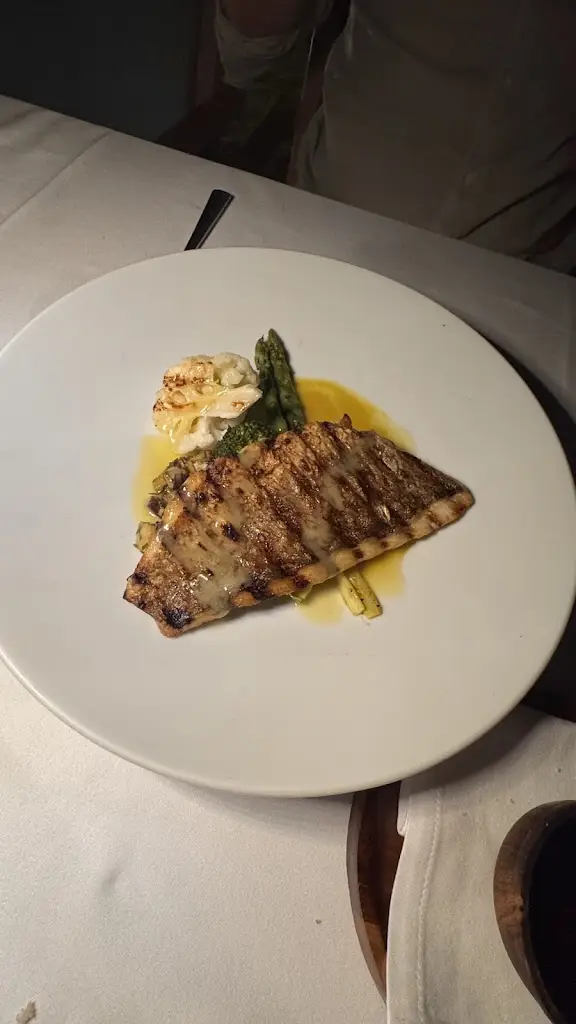 Clio Pavlopoulou_Barbarossa Athens_Voúla_reseña