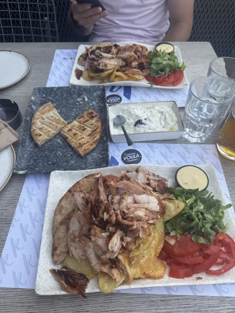 Hana Staryszakova_K.Grill_Voúla_avis