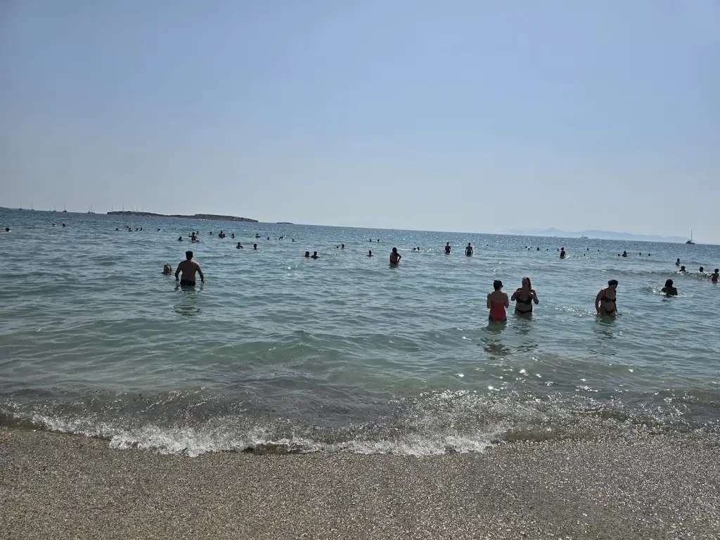 Richard Choi_DOT Beach Vibes_Voúla_Bewertung