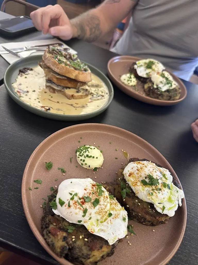 Ciara Byrne_Carlitos Restaurant_Dunleer_avis