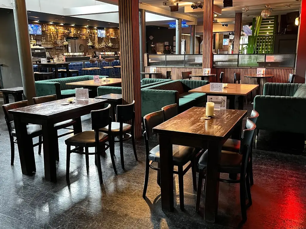 The Ivy House Bar & Restaurant Restaurant in Drumcondra