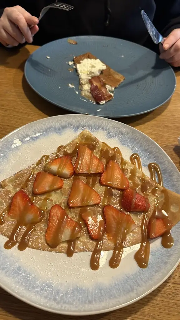Laura Alexandra_Le Petit Breton Artisan Crêperie_Drumcondra_review