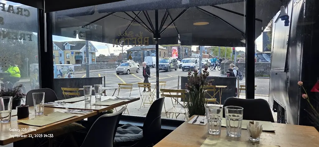 Le Petit Breton Artisan Crêperie_Drumcondra_slider_image_3