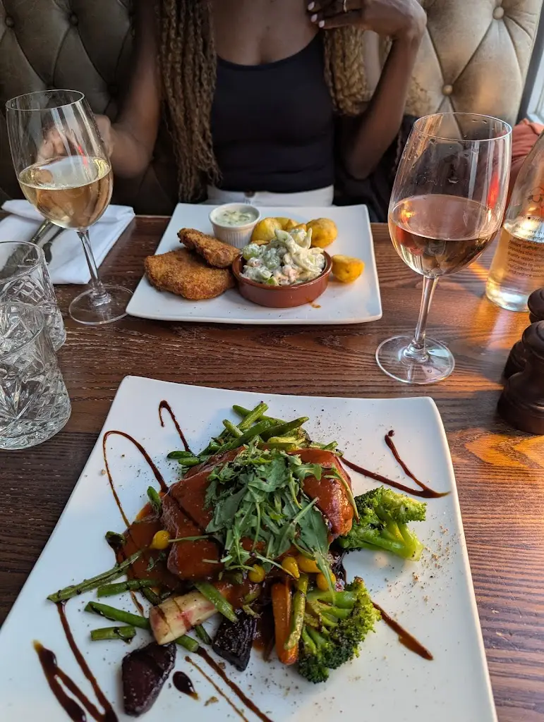 Dim Mal_1909 Restaurant & Wine Bar_Dalkey_avis