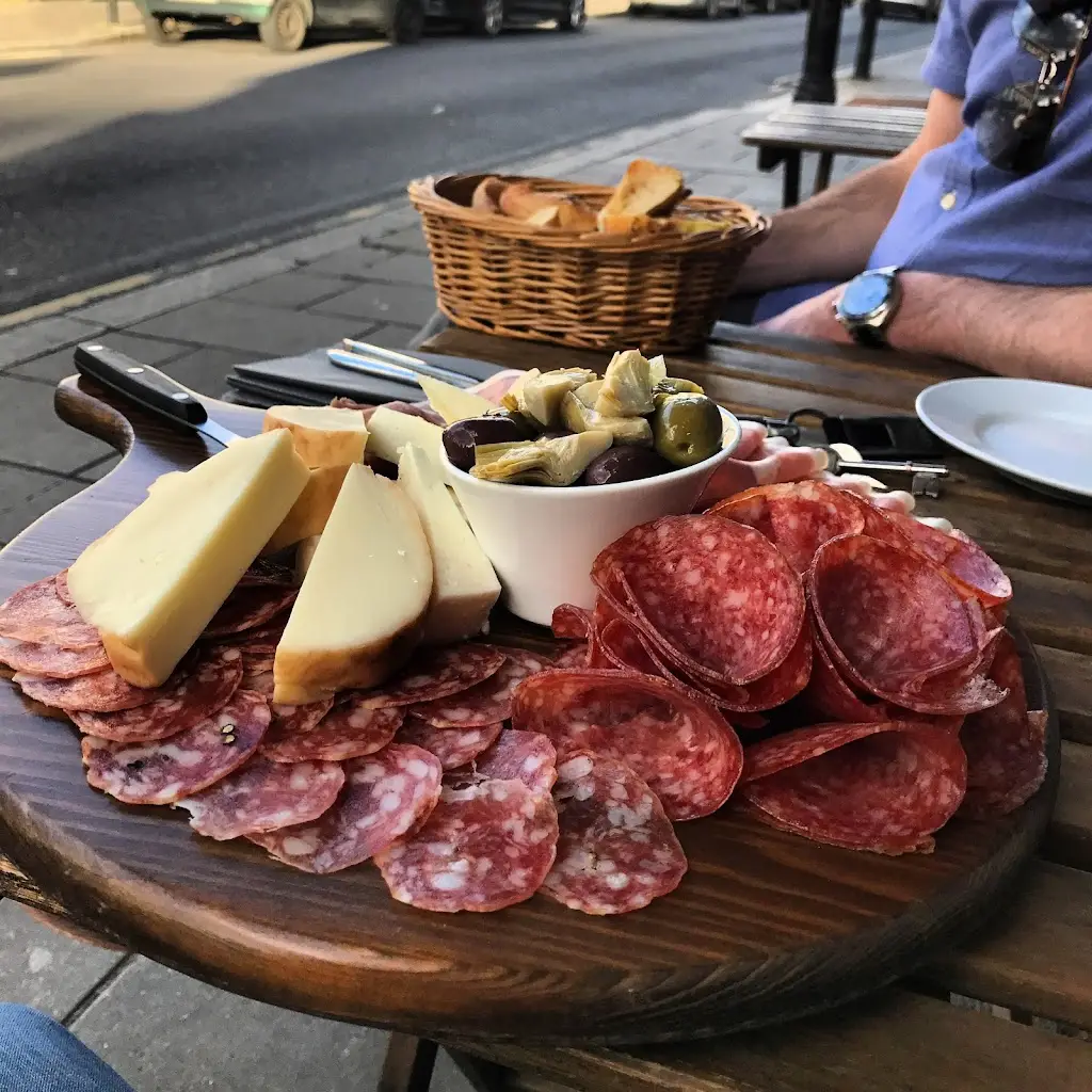 Benito's Restaurant_Dalkey_slider_image_3