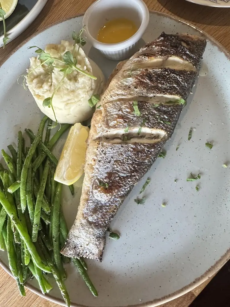 Uncle Ned_Bubbas Fish Market_Dalkey_avis