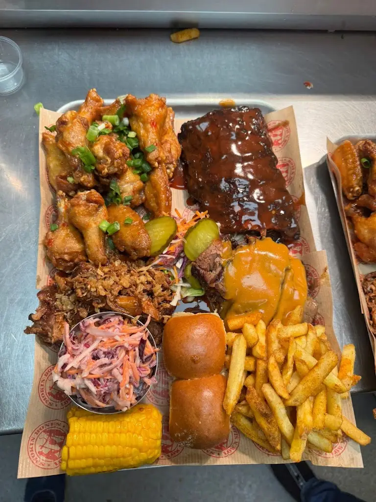 Francielly Pérez_Smokin Bones Swords Travelodge_Fingal County_review