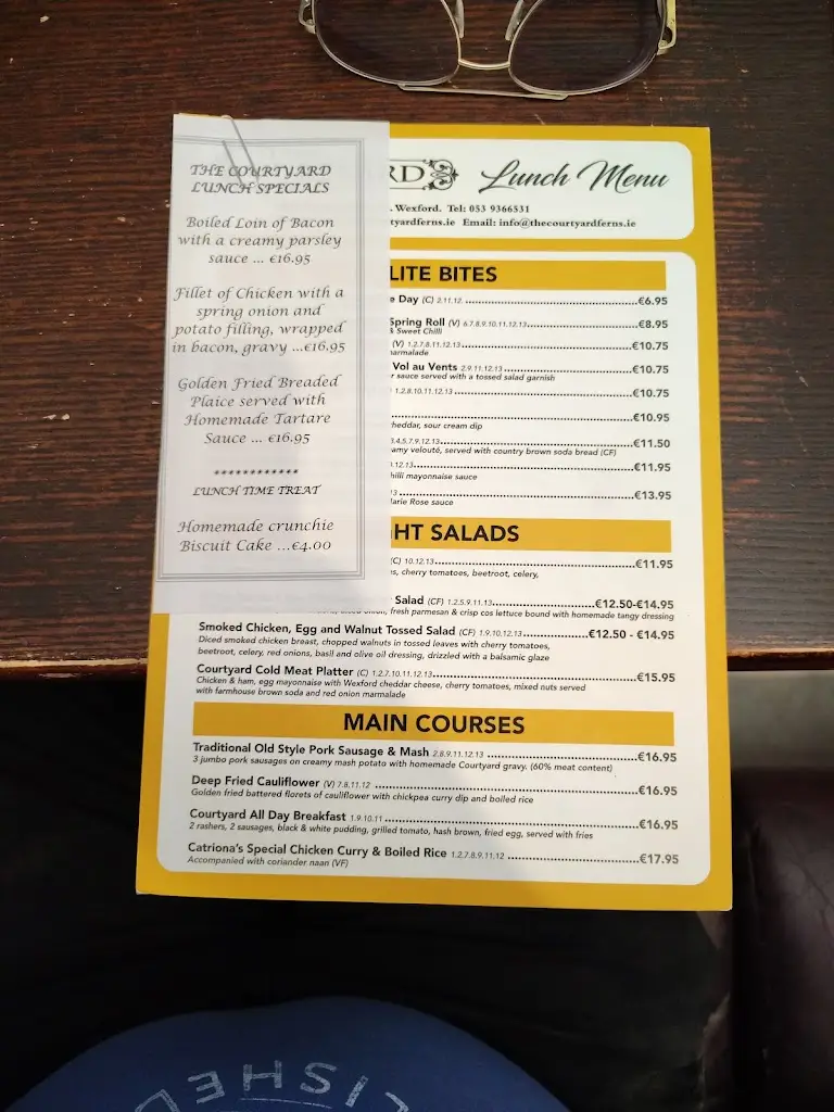 Menu_The Courtyard Bar & Restaurant_Ferns_imagen_2