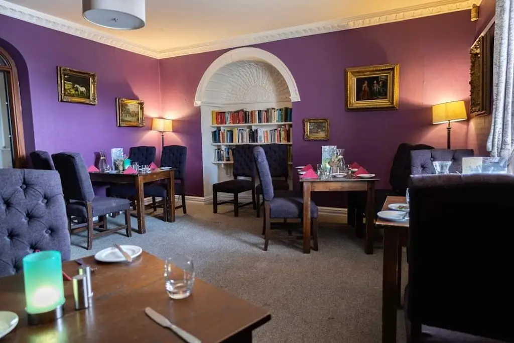 The Courtyard Bar & Restaurant_Ferns_slider_image_1