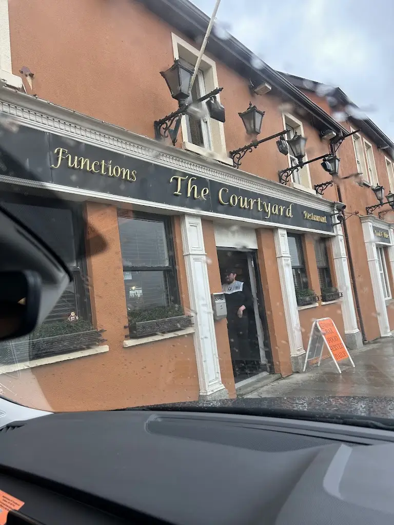 The Courtyard Bar & Restaurant_Ferns_slider_image_2