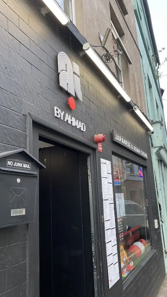 shwin side_Ai by Ahmad_Enniscorthy_review