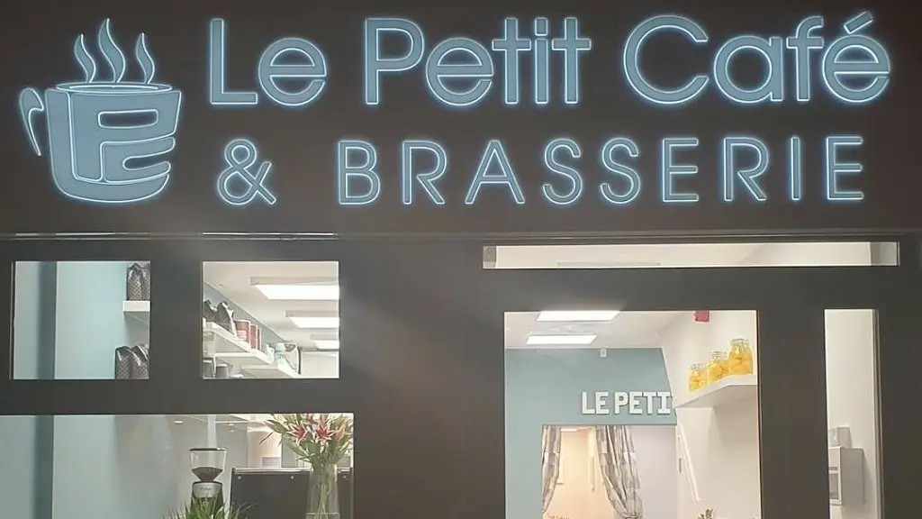 Le Petit Café & Brasserie_Glasnevin_slider_image_1