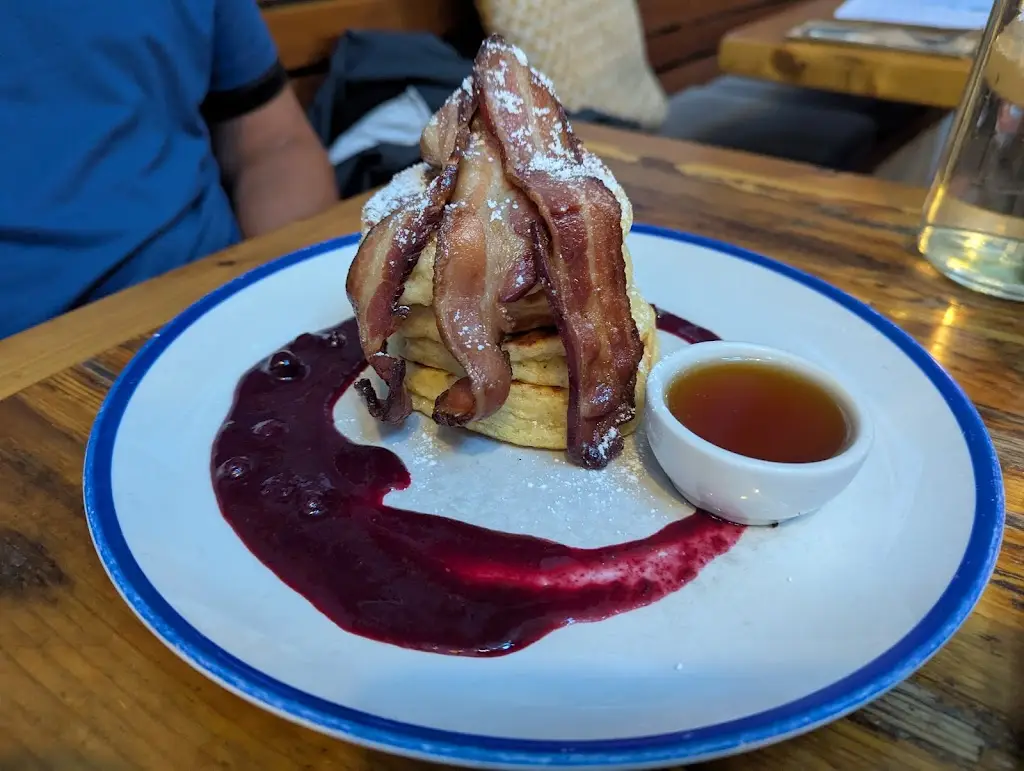 Geoffrey Holtsclaw_Dela Restaurant_County Galway_review